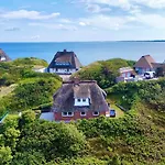 Haus Meerblick * ليست